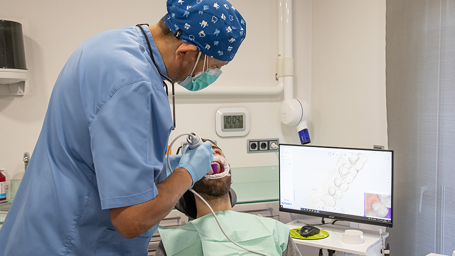 Odontología integral a Girona: implantología, estética dental y salud dental