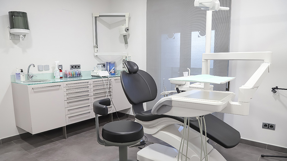 Odontología integral a Girona: implantología, estética dental y salud dental