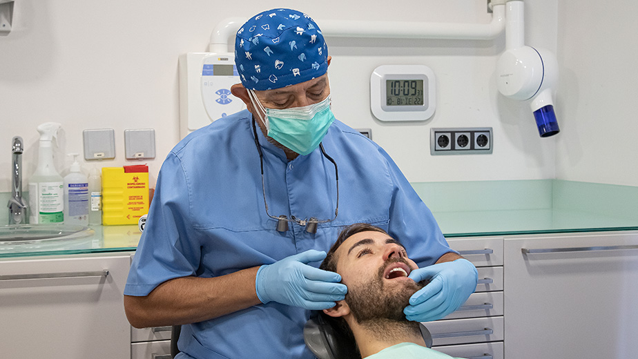 Odontología integral a Girona: implantología, estética dental y salud dental